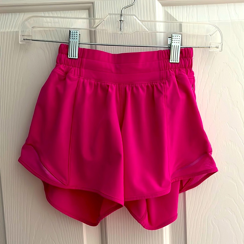 (NWOT) hotty hot sonic pink shorts
